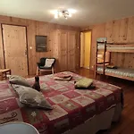 La Grange Aux Loups Queige