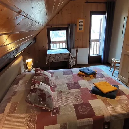La Grange Aux Loups Bed & Breakfast Queige