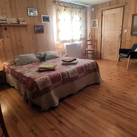 La Grange Aux Loups Bed & Breakfast 3*