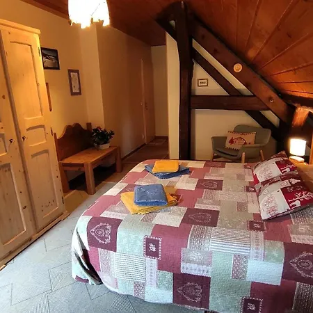 La Grange Aux Loups Bed & Breakfast